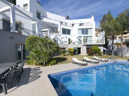 Дом / вилла 1,092m² на продажу в East Málaga, Малага