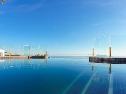 305m² house / villa with 130m² terrace for sale in Altea Town