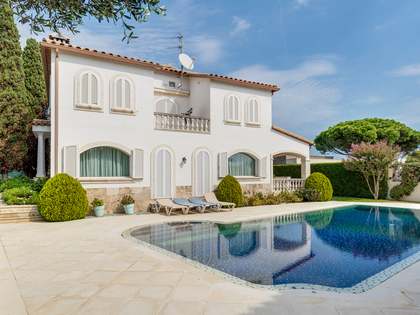 Casa / Vila de 536m&sup2; &agrave; venda em Playa de Aro, Costa Brava
