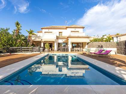 Casa / vil·la de 485m² en venda a Estepona, Costa del Sol