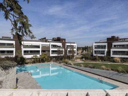 213m² wohnung zur Miete in Pozuelo, Madrid
