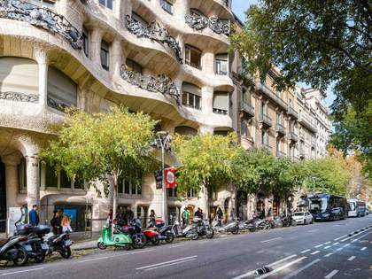 469m² Apartment with 66m² terrace for sale in Eixample Left