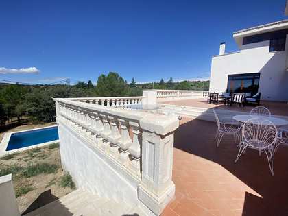 Дом / вилла 558m² на продажу в Торрелодонес, Мадрид
