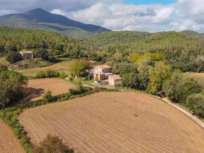 Casa rural de 929m² con 20,000m² de jardín en venta en Alt Empordà