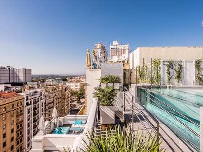 358m² penthouse with 95m² terrace for sale in Malasaña
