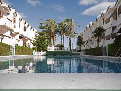 Casa / Vila de 156m&sup2; with 14m&sup2; terra&ccedil;o em aluguer em El Puig / Puebla Farnals