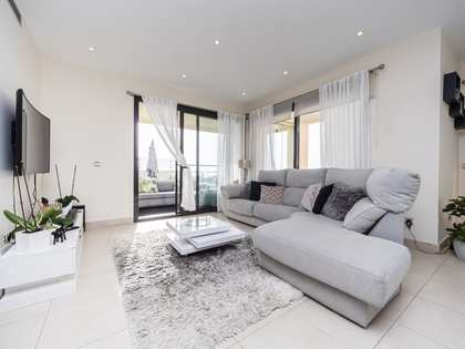 Penthouse de 138m² a vendre à Est de Marbella avec 181m² terrasse