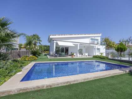 Casa / vil·la de 251m² en venda a Bétera, València