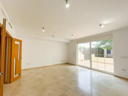 231m² house / villa for rent in Godella / Rocafort