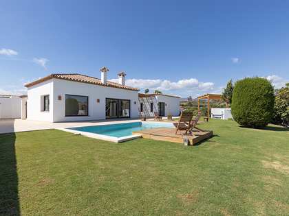 Casa / vil·la de 229m² en venda a Estepona, Costa del Sol