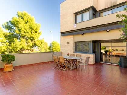 276m² house / villa with 75m² terrace for sale in Torredembarra