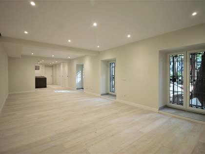 Appartement van 293m&sup2; te koop in Jer&oacute;nimos, Madrid