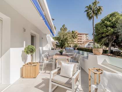 110m² apartment with 20m² terrace for sale in Nueva Andalucía