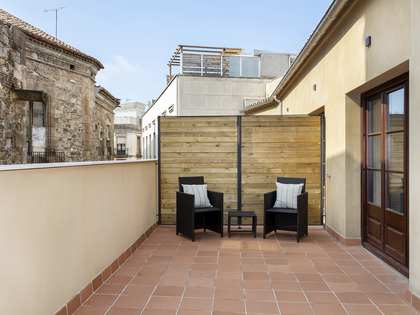 Ático de 110m² con 27m² terraza en alquiler en Gótico