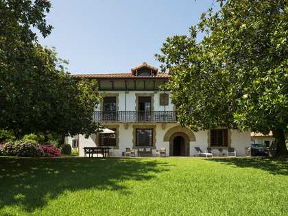 960m² house / villa for sale in San Sebastián
