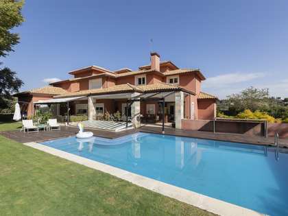 844m² house / villa with 1,800m² garden for sale in Boadilla Monte
