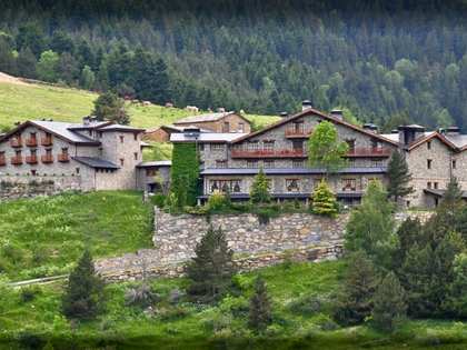 5,050m² hotel for sale in Alt Urgell, Andorra