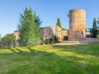 762m² country house for sale in Baix Empordà, Girona
