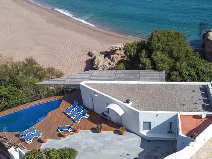 Villa van 145m² te koop in Sa Riera / Sa Tuna, Costa Brava
