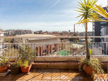 114m&sup2; Penthouse with 13m&sup2; terrace for sale in Eixample Left
