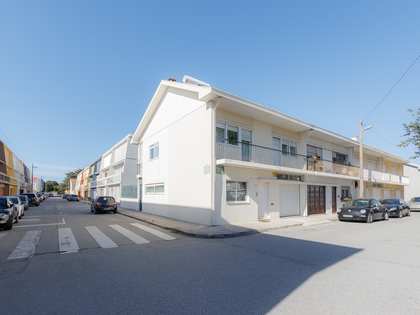 320m² haus / villa mit 46m² terrasse zum Verkauf in Porto