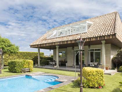728m² house / villa for sale in Vigo, Galicia