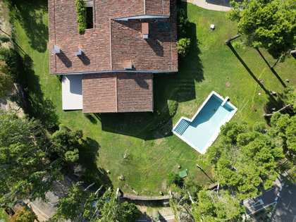 Villa van 1,170m² te koop in Pozuelo, Madrid