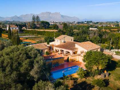 maison / villa de 240m² a vendre à La Sella avec 2,710m² terrasse