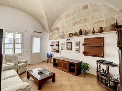 Дом / вилла 244m², 75m² террасa на продажу в Ciutadella