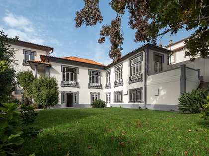 Дом / вилла 324m² на продажу в Porto, Португалия