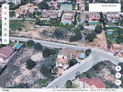 Terreno di 250m² in vendita a La Eliana, Valencia