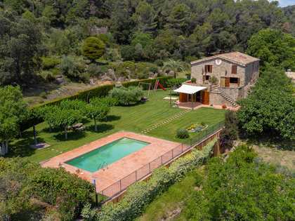Casa rural de 322m² con 3,000m² de jardín en venta en Alt Empordà