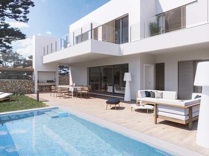 Huis / villa van 194m² te koop met 217m² Tuin in Mercadal