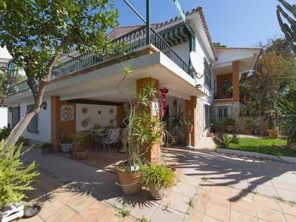 Casa / vil·la de 312m² en venda a El Candado, Màlaga