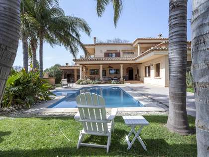 Huis / villa van 456m² te koop in Bétera, Valencia