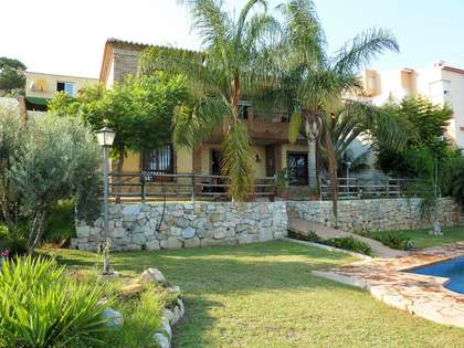 Maison / villa de 242m² a vendre à East Málaga, Malaga