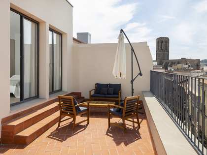 57m² penthouse with 30m² terrace for rent in Gótico