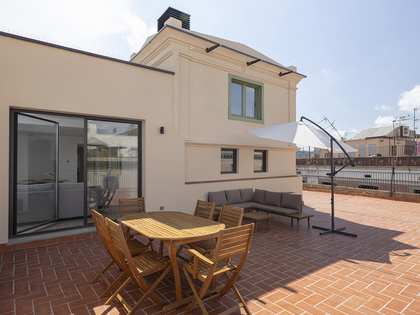 121m² dachwohnung mit 158m² terrasse zur Miete in Gótico