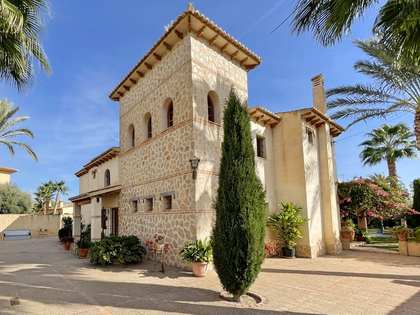 Huis / villa van 351m² te koop in San Juan, Alicante
