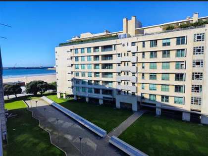 Apartmento de 106m² à venda em Porto, Portugal