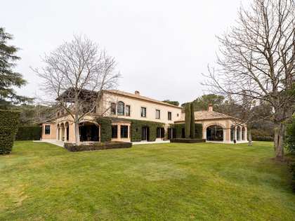 Casa / vil·la de 1,335m² en venda a La Moraleja, Madrid