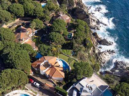 Casa / villa de 412m² en venta en Lloret de Mar / Tossa de Mar