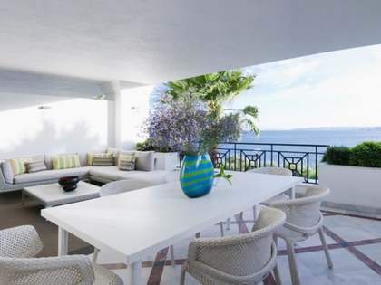 Lyxl&auml;genheter vid stranden med 3 sovrum till salu i Estepona, Costa del Sol