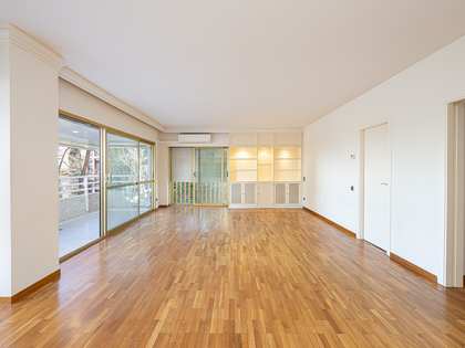 Appartamento di 161m² con 22m² terrazza in vendita a Pedralbes