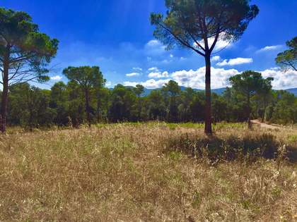 Terreno de 10,050m&sup2; &agrave; venda em Baix Emporda, Girona