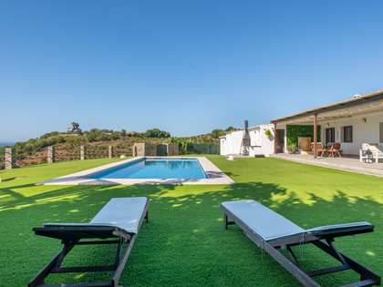 Дом / вилла 370m² на продажу в Axarquia, Малага