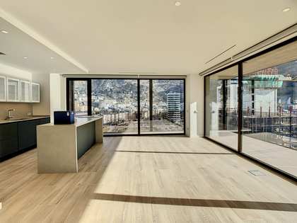 Appartamento di 123m² con 30m² terrazza in affitto a Escaldes