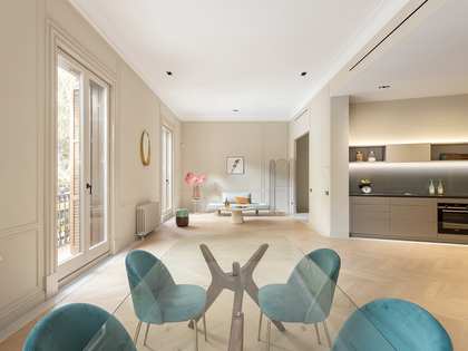 160m² apartment with 19m² terrace for sale in Eixample Right