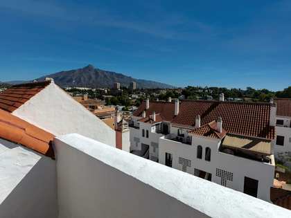Penthouse de 100m² a vendre à Nueva Andalucía avec 35m² terrasse