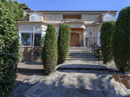 683m² house / villa for sale in La Cañada, Valencia